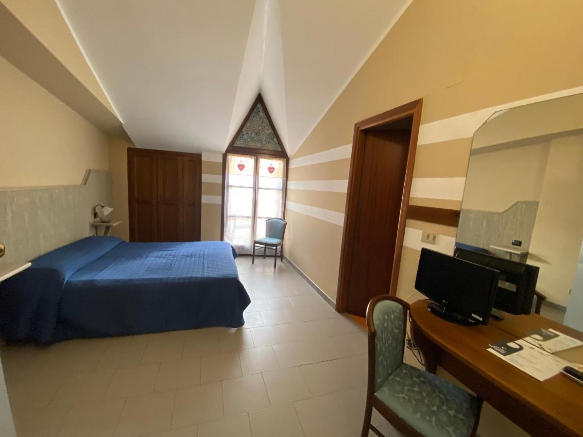 Hotel Ristorante Ligure Hotel 3*